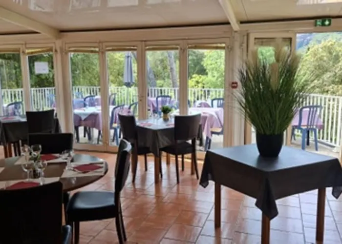 Le Relais Des Lavandins