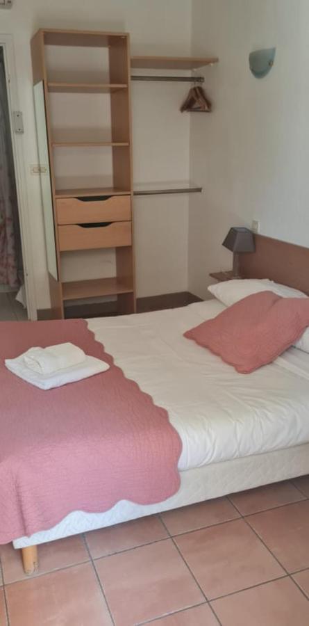 Hotel Le Relais Des Lavandins