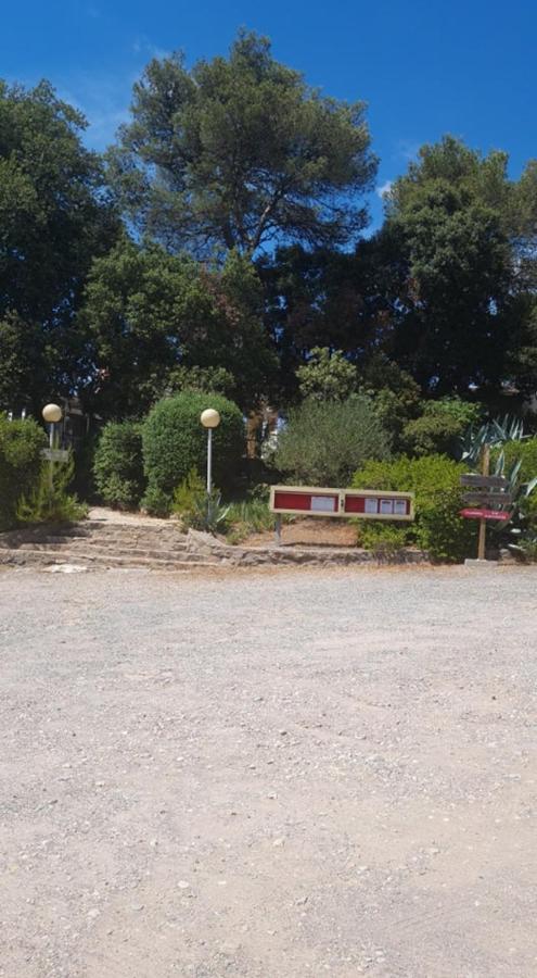 Le Relais Des Lavandins 2* Le Muy