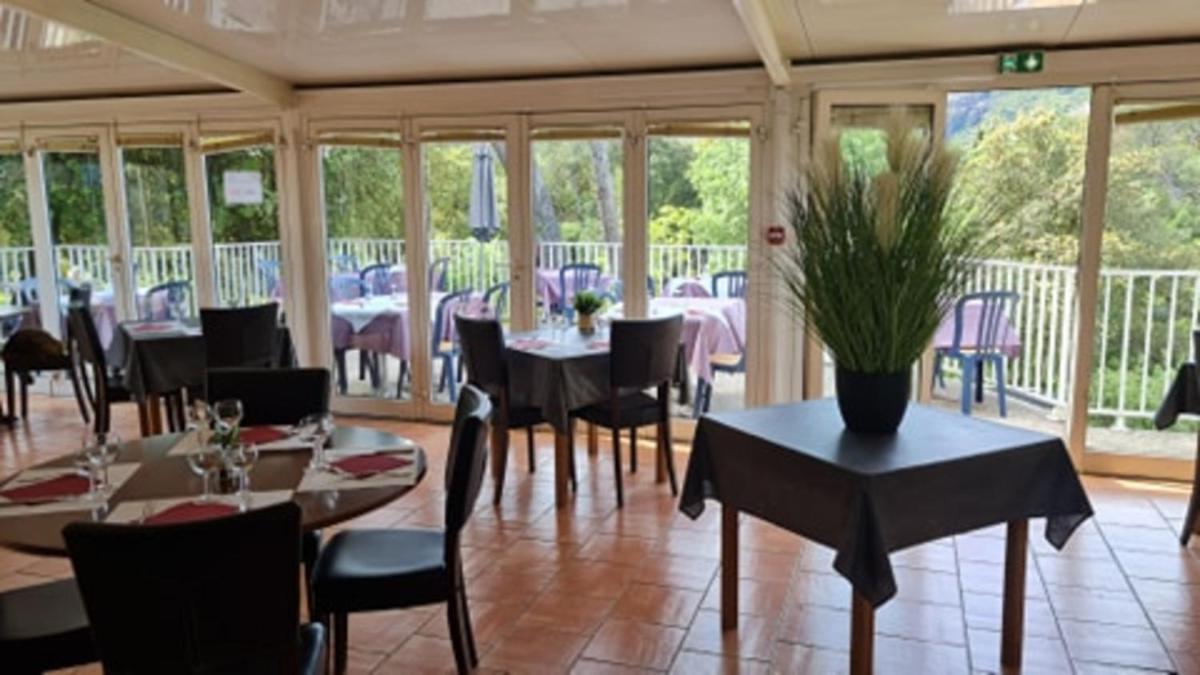 Le Relais Des Lavandins Hotel 2*