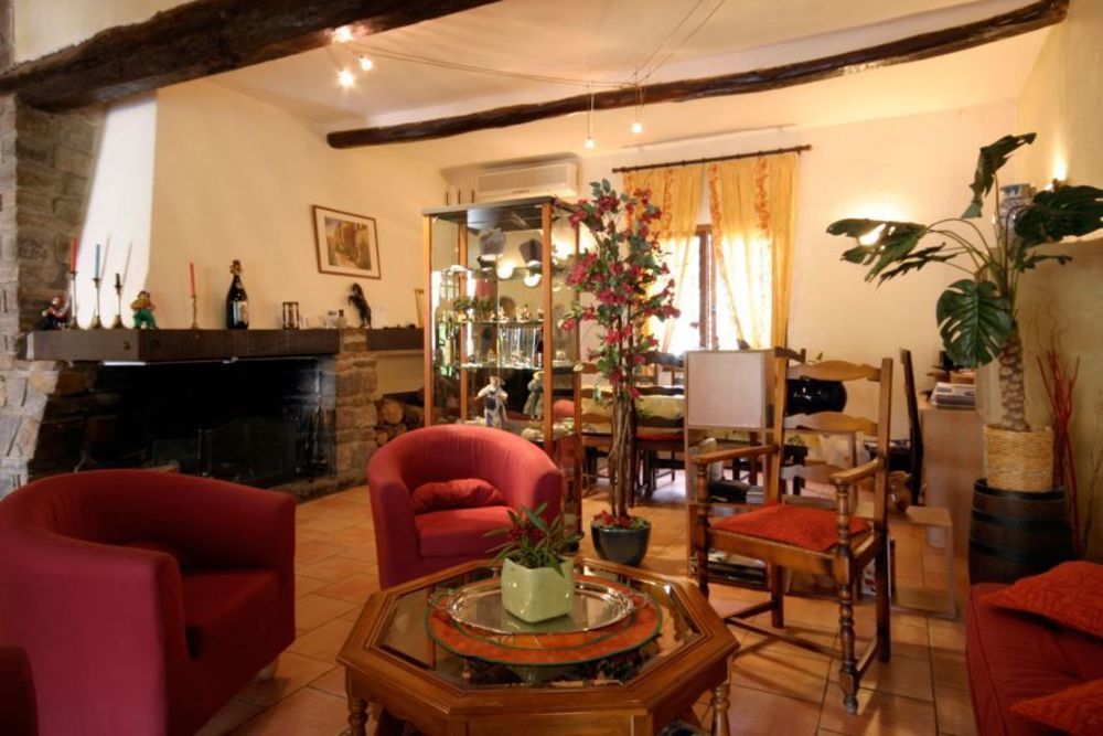 Hotel Le Relais Des Lavandins 2*
