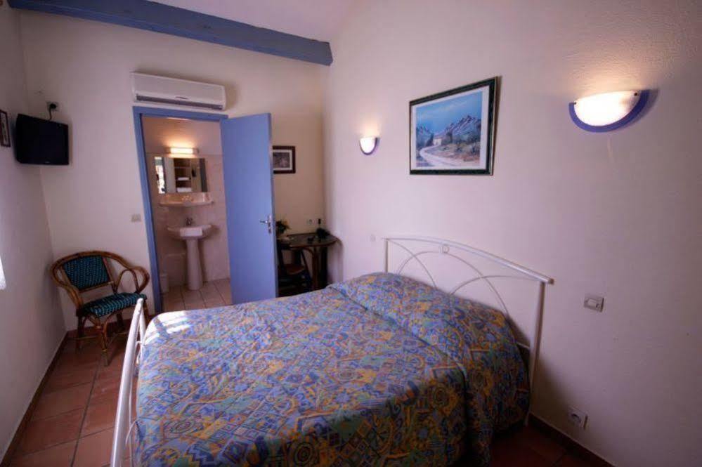 Le Relais Des Lavandins Hotel